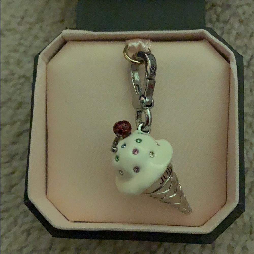 Juicy charm